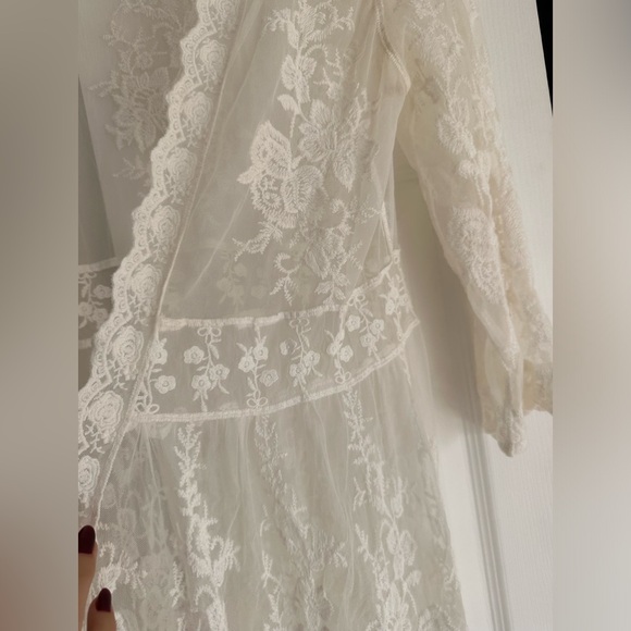 Lace beach kimono - Picture 4 of 10